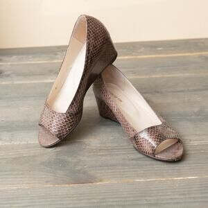 All Black Snakeskin Sz 37 (6.5) Peep Toe Black Leather Wedge Heels Pumps Tan